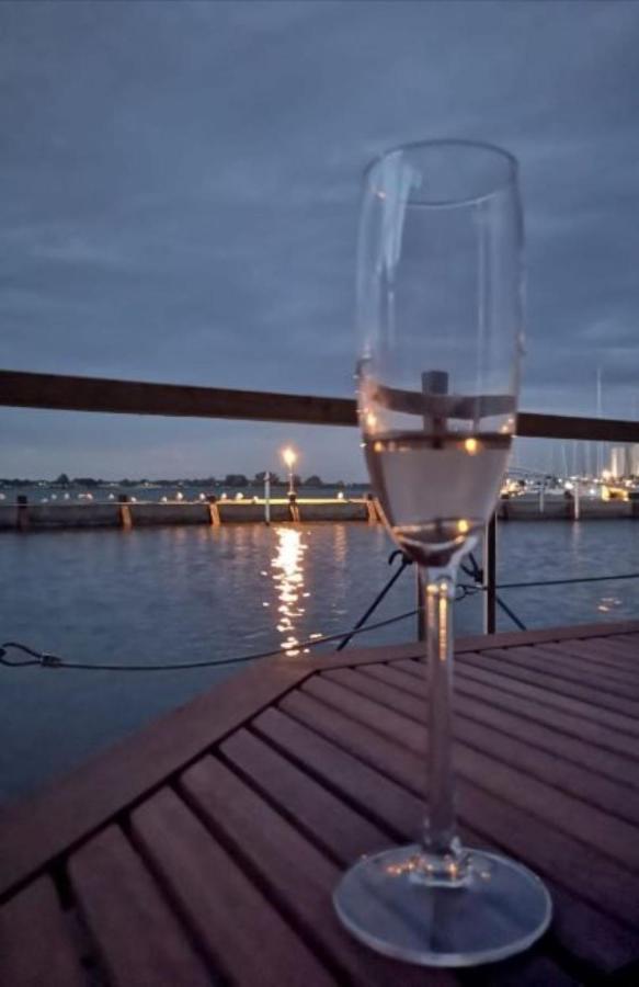 Hotel Hausboot Isa-Bella Burg  Zewnętrze zdjęcie